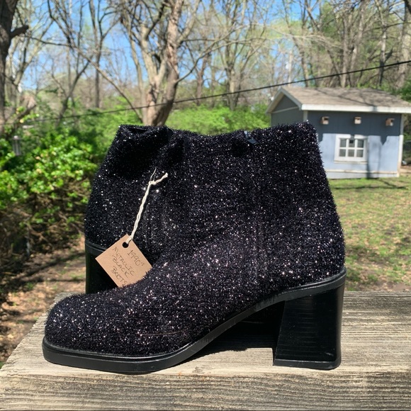 Fabulous 90’s Black Sparkle Platform Zip Boots - Picture 7 of 10
